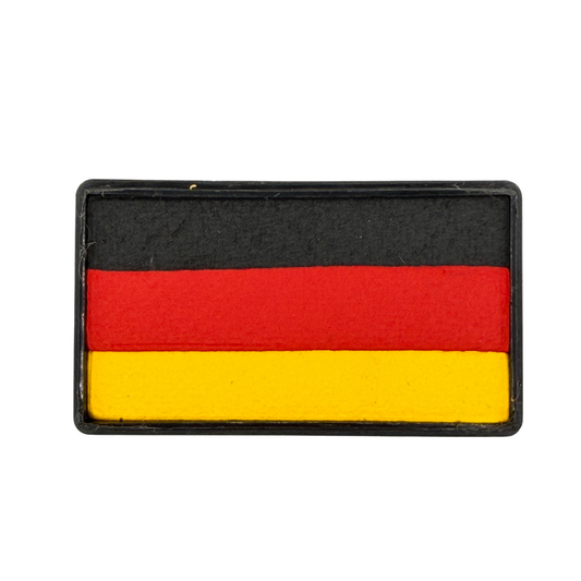 Germany Flag Arty Cake one-stroke face paint featuring black, red, and gold stripes in a rectangular cake, perfect for Germany soccer fan face paint, cheek flags, Fußball celebrations, and game day makeup.