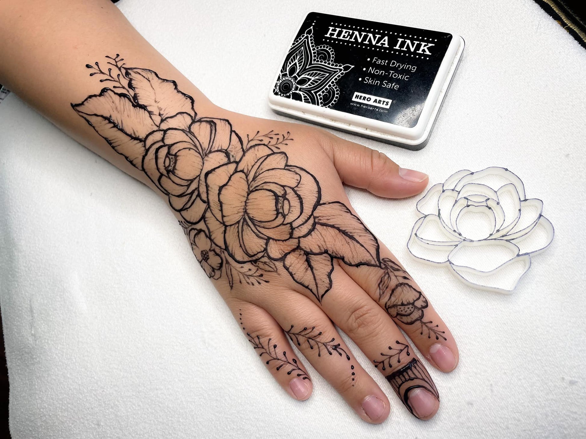 Layering Flowers Henna Helper Stamp - Silly Farm Supplies