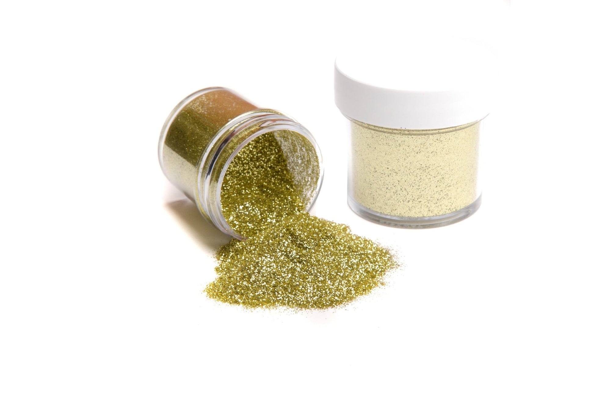 Mama Clown glitter adds sparkle to face and body art, available in a variety of colors. Comes in a 1oz poofer or jar, safe for lips and skin, and can be applied dry or mixed with gel. Choose transparent for a subtle shine or opaque metallic for bold coverage